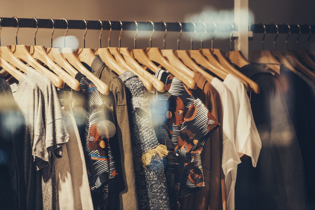 Clothing in the Grand River Outlets shopping center near Irondale Creative Lab © Shutterstock